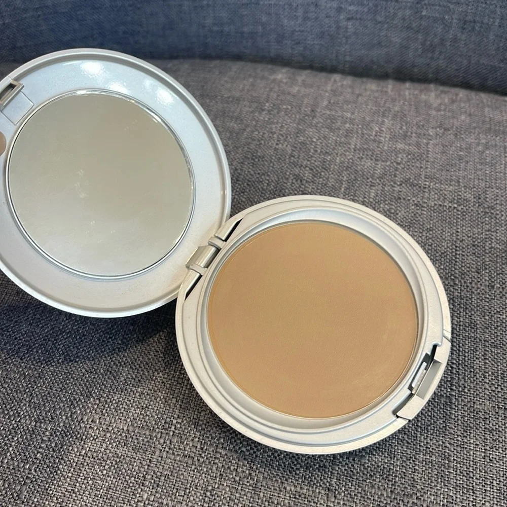 Oil Free & Fragrance Free Pressed Powder “Matte Natural”